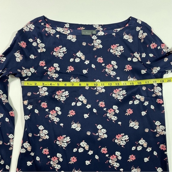LL Bean Signature Floral Silk Blouse Blue Size 10 Boatneck - Picture 6 of 6
